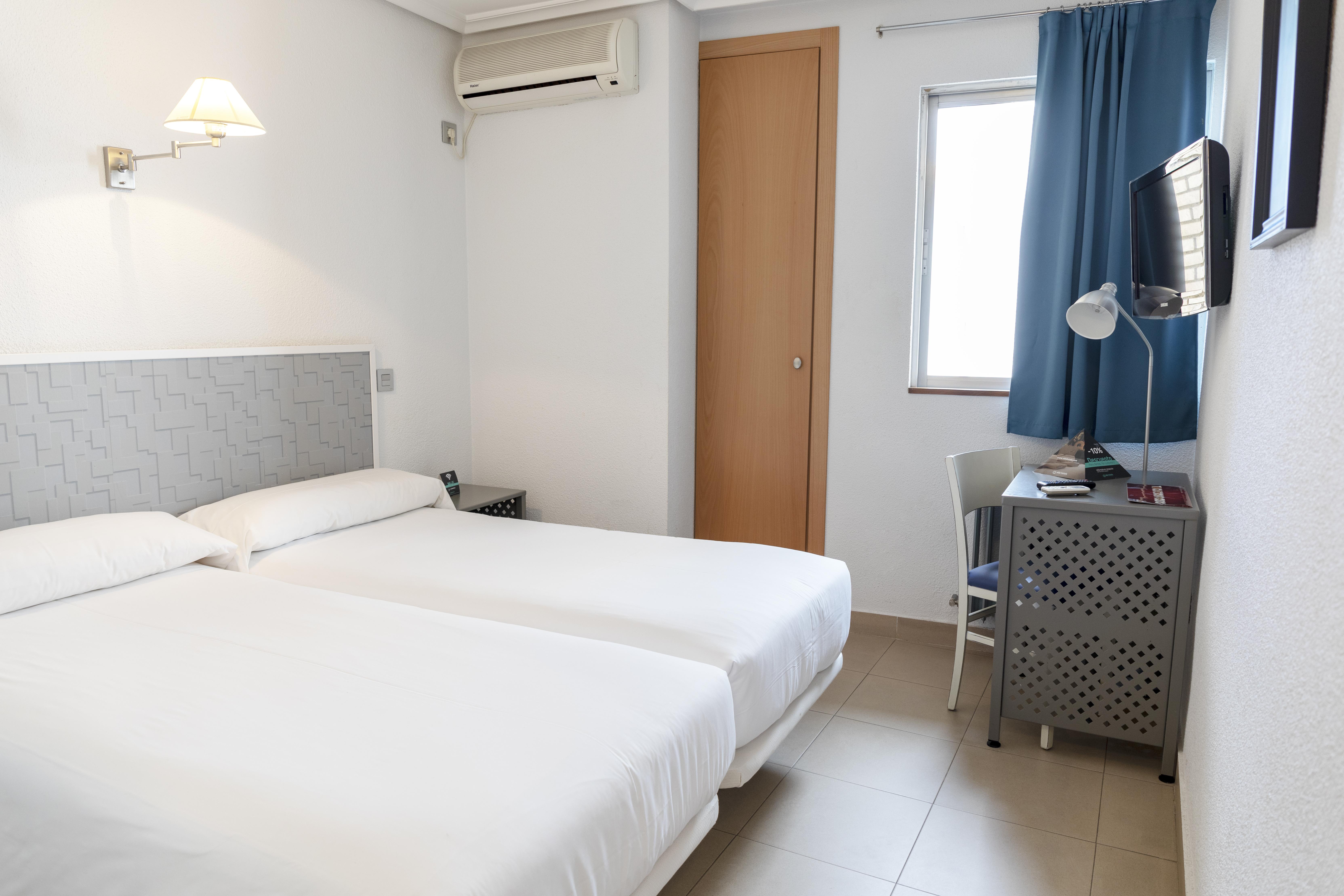 Hotel Alda Centro ปาเลนเซีย ภายนอก รูปภาพ