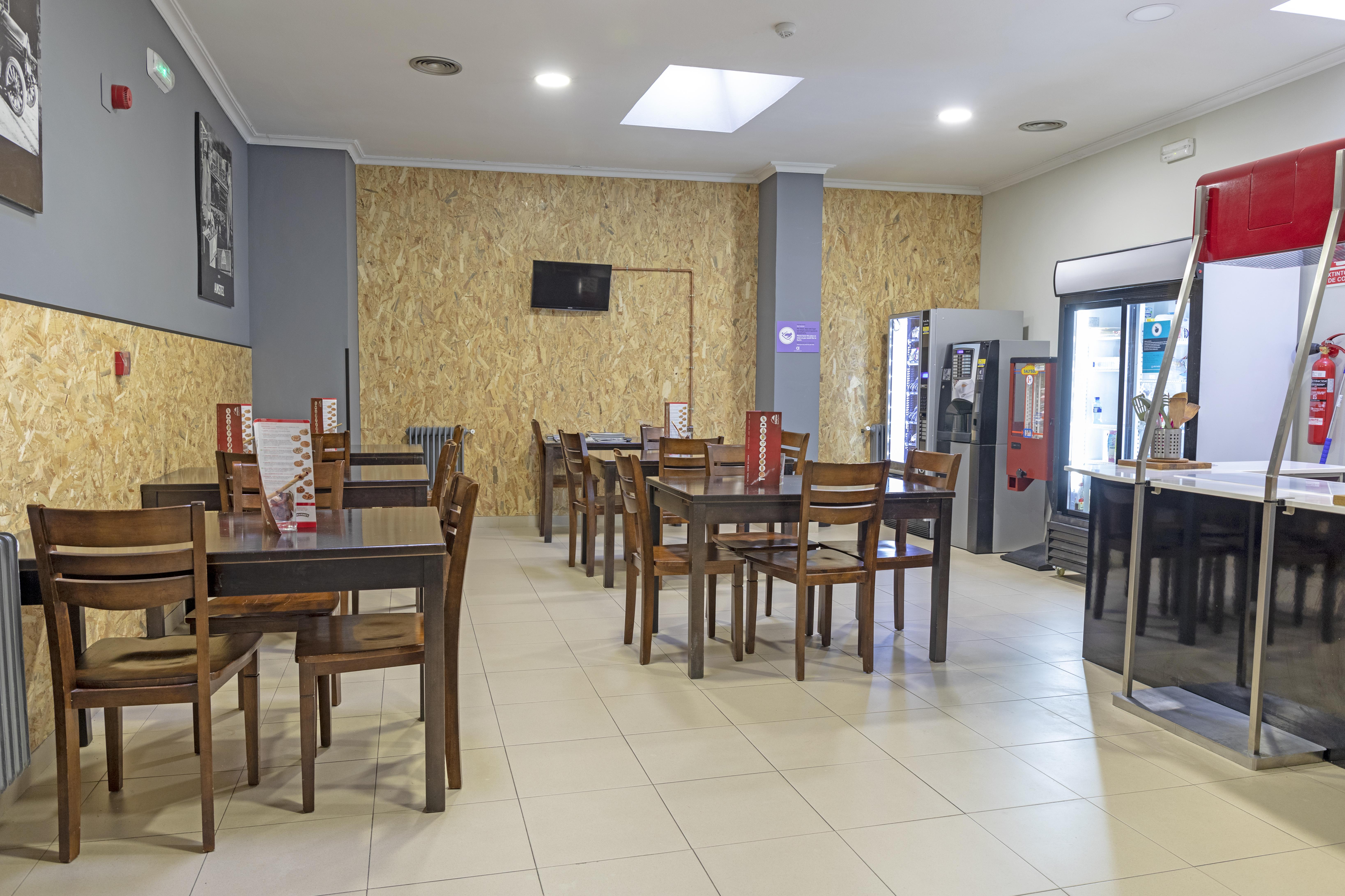 Hotel Alda Centro ปาเลนเซีย ภายนอก รูปภาพ