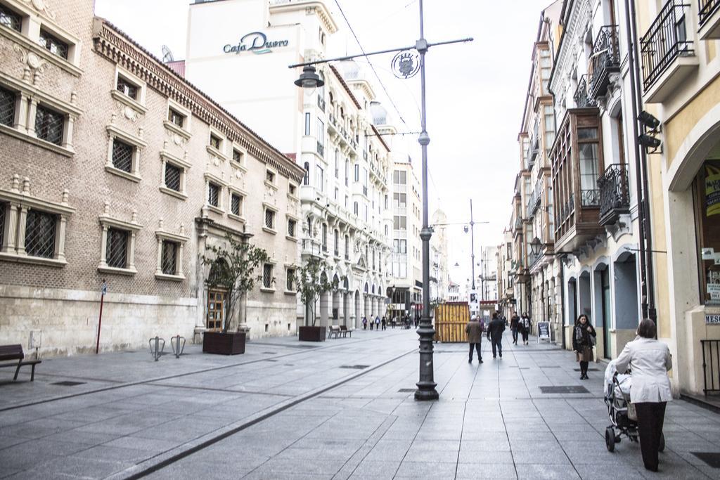 Hotel Alda Centro ปาเลนเซีย ภายนอก รูปภาพ