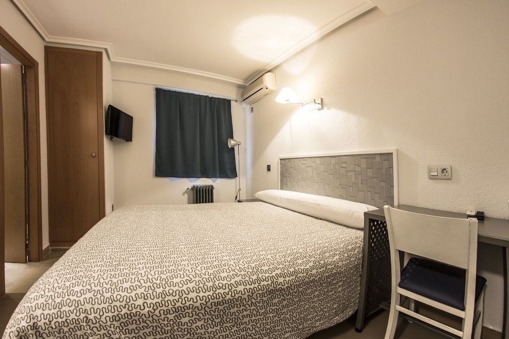 Hotel Alda Centro ปาเลนเซีย ภายนอก รูปภาพ