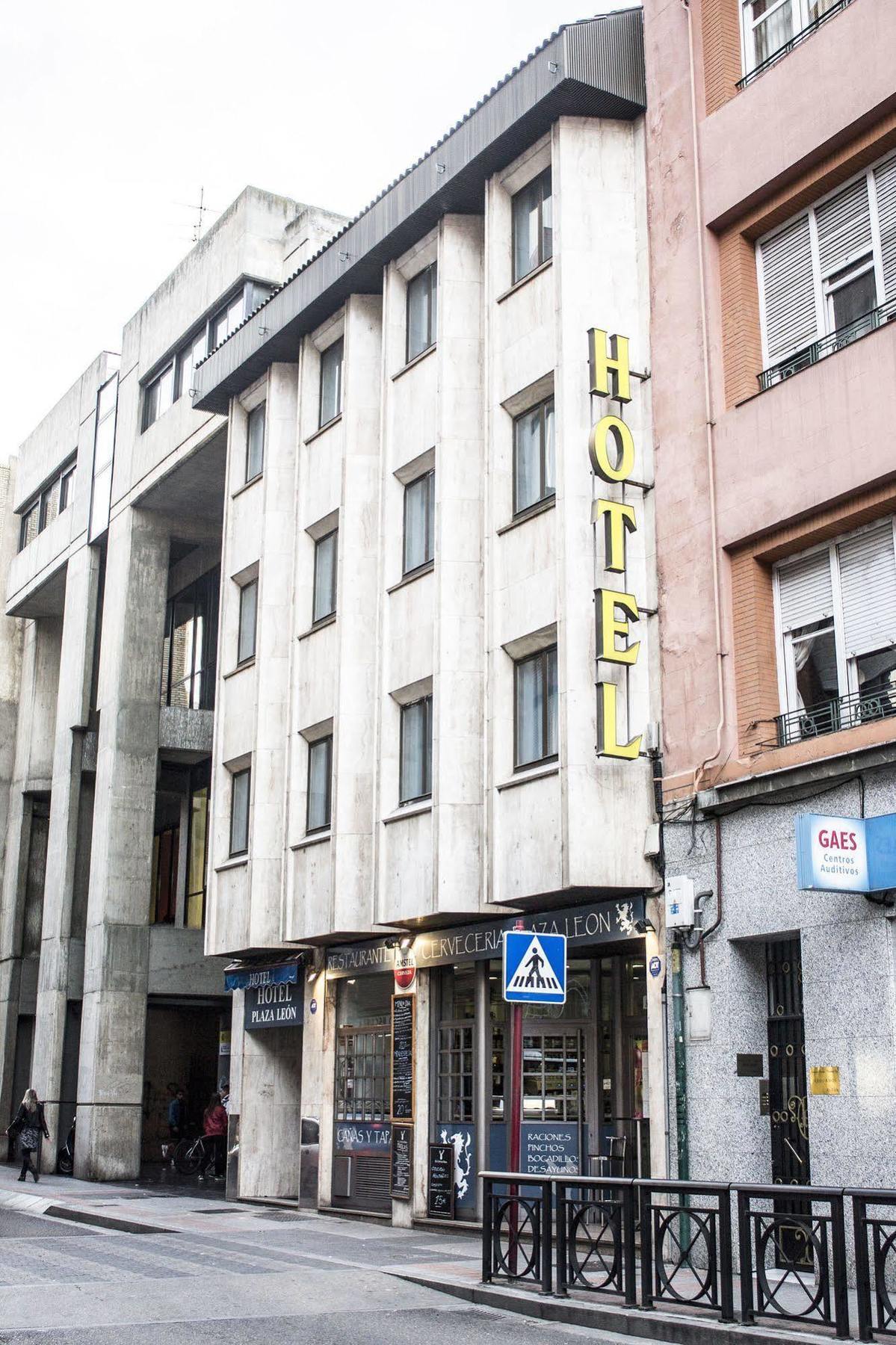 Hotel Alda Centro ปาเลนเซีย ภายนอก รูปภาพ