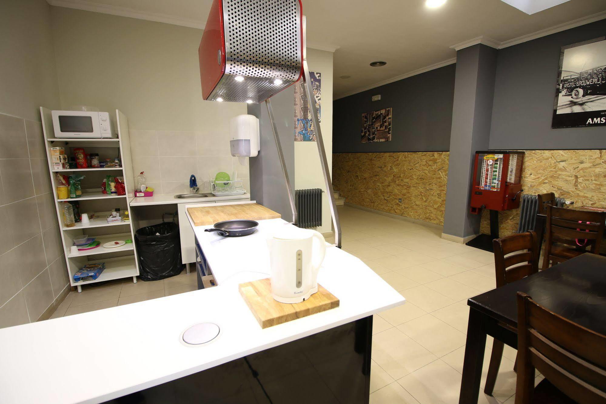 Hotel Alda Centro ปาเลนเซีย ภายนอก รูปภาพ