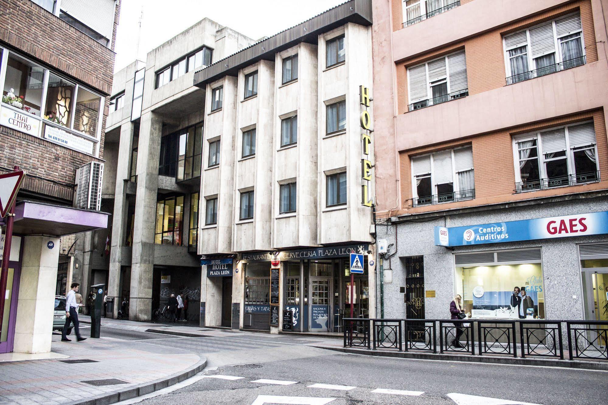 Hotel Alda Centro ปาเลนเซีย ภายนอก รูปภาพ
